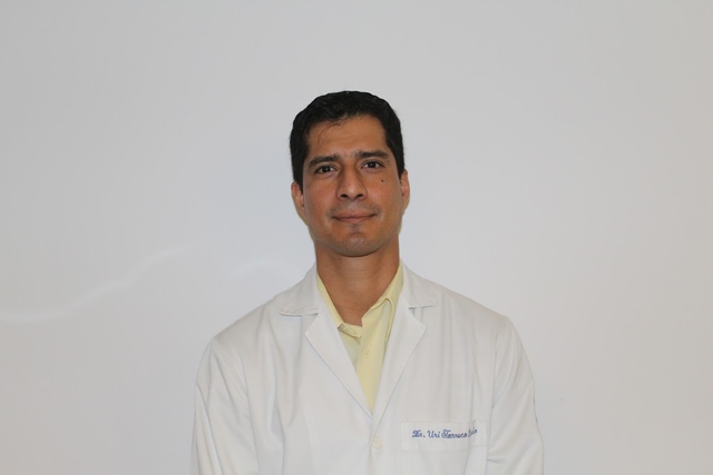 Dr. Uri Torruco